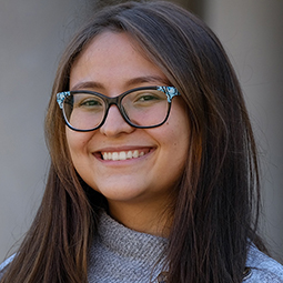 Headshot for Luz Robinson