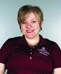 Katie Nelson headshot