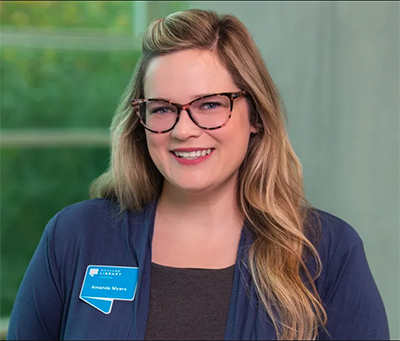 Amanda Myers headshot