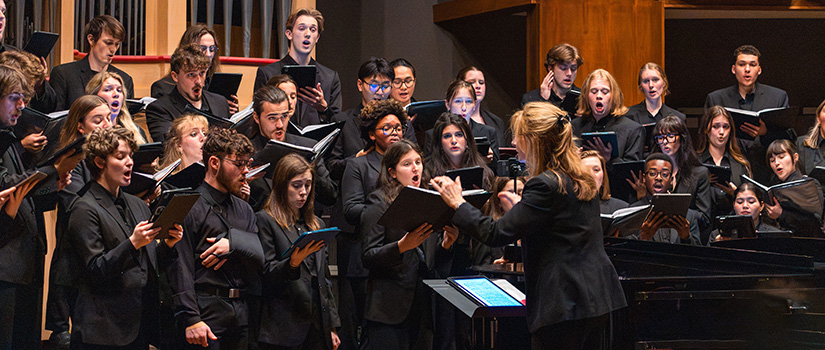 Director of USC Choral Studies Alicia W. Walker conducts Concert Choir