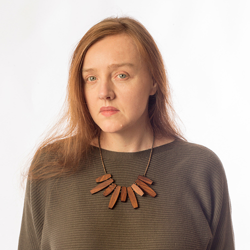 Author Julia Elliott headshot